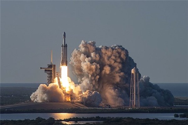 Spacex'in Falcon Heavy Roketinin İnişten Sonra Denize Düştüğü Açıklandı