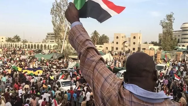 Sudan'da Darbe: Türkiye, Ömer El Beşir'in Devrildiği Ülkeye Ne Kadar Yatırım Yaptı?