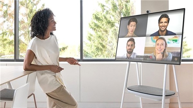 Microsoft, 52 Bin TL'lik Surface Hub 2s Hepsi Bir Arada Bilgisayarını Duyurdu