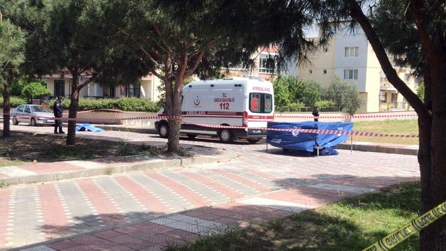 Cinnet Getiren Genç, Kız Arkadaşının Evinde Katliam Yaptı: 3 Ölü