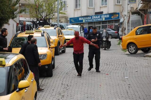 Şehrin Göbeğinde Korkutan <a class='keyword-sd' href='/kavga/' title='Kavga'>Kavga</a>: Kanlar İçinde Kaldı