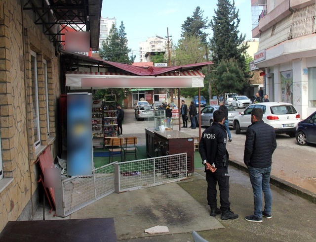 Üniversiteli Genç Kız,