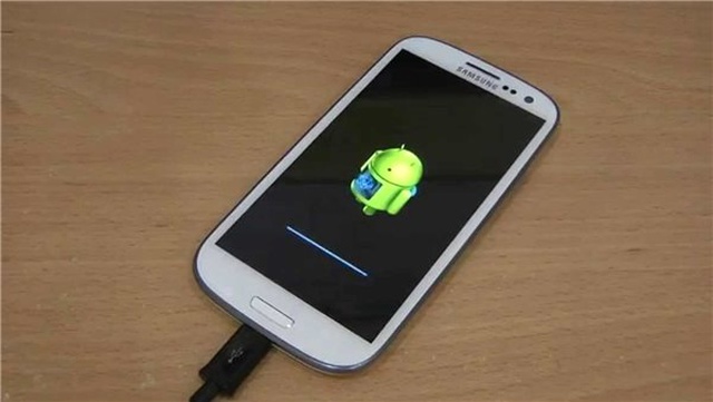 Galaxy J3 (2017) ve Galaxy J6+'a Yeni Güncelleme Geliyor