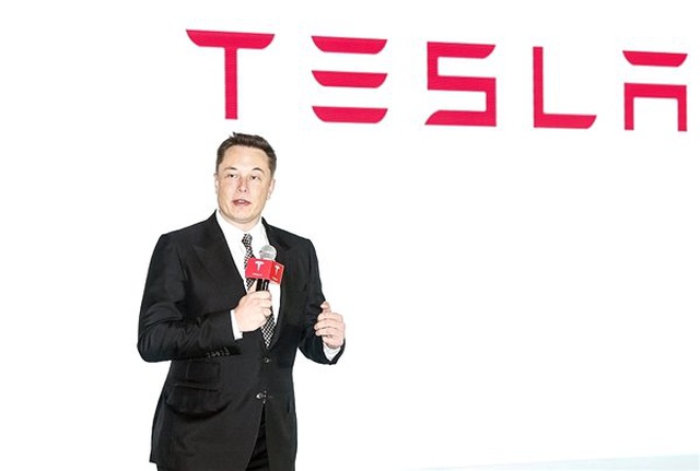 Tesla Yönetimde Ufalmaya Gidiyor: Yönetici Sayısı 11'den 7'ye İnecek