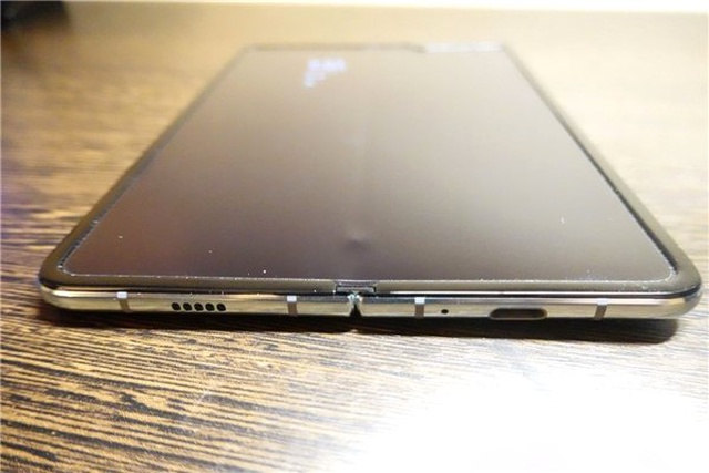 Ekran Sorunları Yaşayan Samsung Galaxy Fold'un Çıkış Tarihi Ertelendi