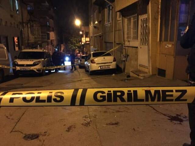 İki Aile Sokak Ortasında Baltalarla Birbirine Girdi: 5 Yaralı, 3 Gözaltı