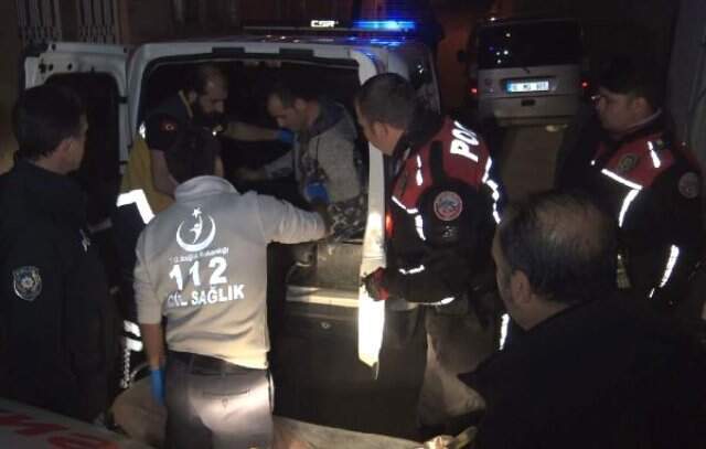 İki Aile Sokak Ortasında Baltalarla Birbirine Girdi: 5 Yaralı, 3 Gözaltı
