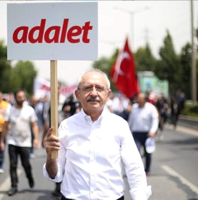 Kemal Kılıçdaroğlu Kimdir ve Kaç Yaşında?