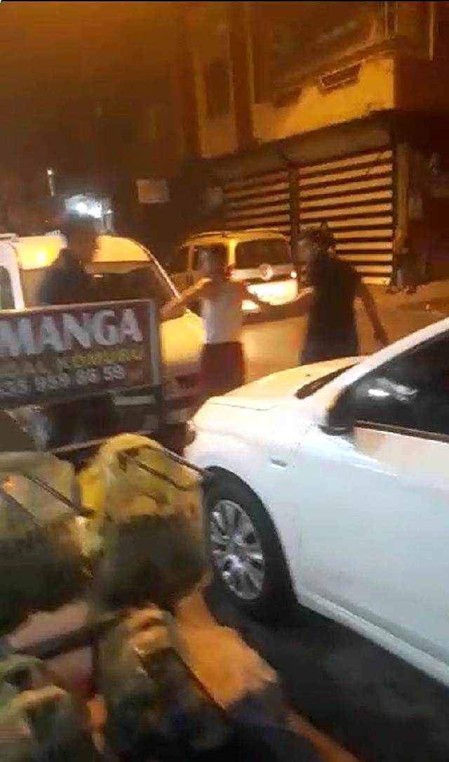 Tacizciye, Sütyen ve Etek Giydirip Sokaklarda Gezdirdiler