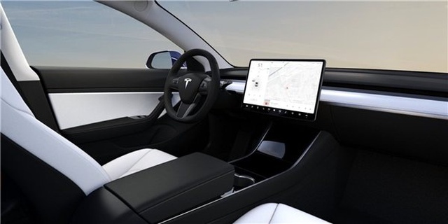Elon Musk'ın '2 Yıla Geliyor' Dediği Direksiyonsuz Tesla Tasarımı