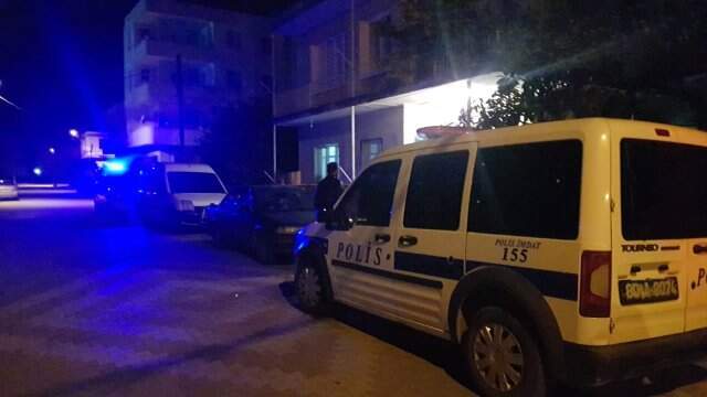 Emekli Uzman Çavuş, Eşini Tabancayla Vurup İntihar Etti