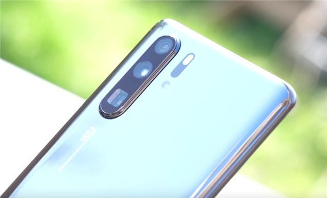 Huawei'nin 5x Optik Yakınlaştırma Sunmak İçin Bulduğu Dahiyane Yöntem