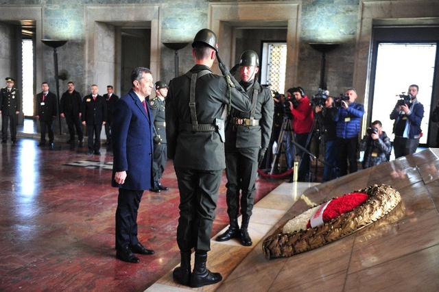 Milli Eğitim Bakanı Ziya Selçuk Öğrencilerle Birlikte Anıtkabir'deki Törene Katıldı