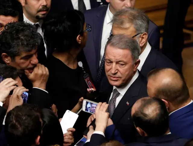 Milli Savunma Bakanı Hulusi Akar, Yeni Askerlik Sistemi Hakkında Bilgi Verdi!