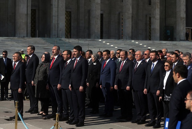 TBMM Başkanı Mustafa Şentop ve Devlet Erkanı Anıtkabir'de Atatürk'ün Huzuruna Çıktı