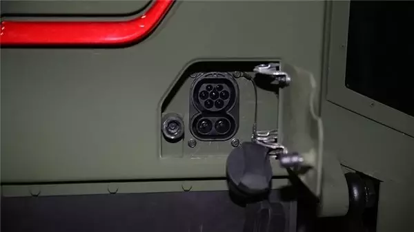 Türkiye'de İlk: Elektrikli Zırhlı Araç Akrep Iı Tanıtıldı