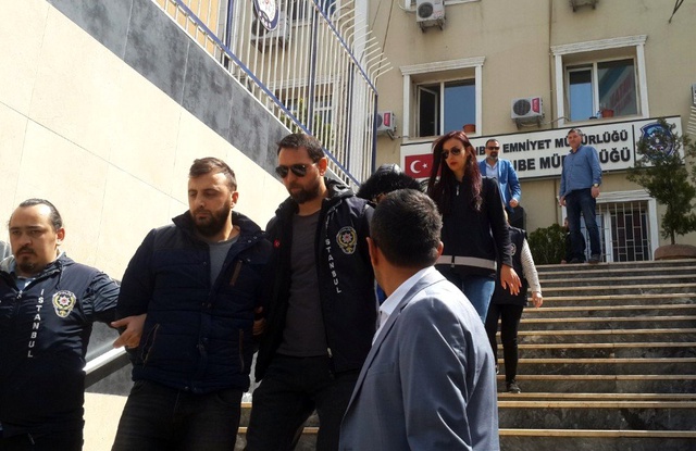 2 Çocuk Annesi Kadın, Kocasını Sevgilisine Öldürttü