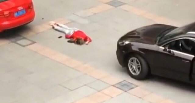 Barışma Teklifini Reddeden Kız Arkadaşını Lüks Aracıyla Ezdi