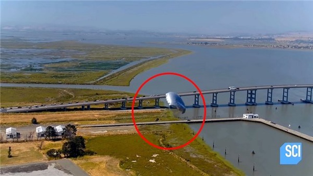 Koli Bandından Yapılmış Bir Paraşüt Hayatınızı Kurtarabilir mi (Video)