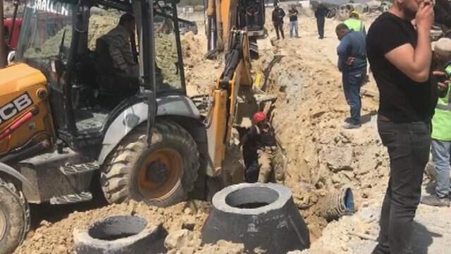 Son Dakika! Başakşehir'de İnşaatta Göçük Meydana Geldi: Enkaz Altında Kalanlar Var Başakşehir'de İnşaatta Göçük Meydana Geldi: Enkaz Altında Kalan İşçi Hayatını Kaybetti