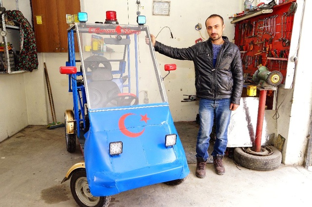 Topladığı Hurdalardan Kendi Aracını Yaptı