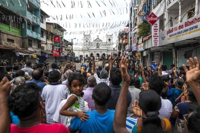 Sri Lanka Saldırıları: Kiliseler Pazar Ayinlerine Kapalı, Hristiyanlar Evlerinde Dua Etti