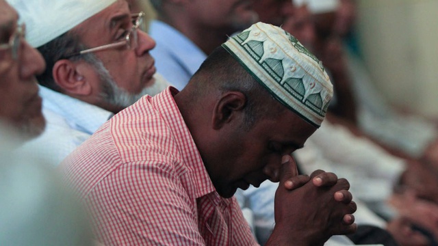 Sri Lanka Saldırıları: Kiliseler Pazar Ayinlerine Kapalı, Hristiyanlar Evlerinde Dua Etti