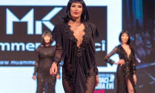 Ünlü Manken Çağla Şıkel ve Hatice Birbirine Girdi