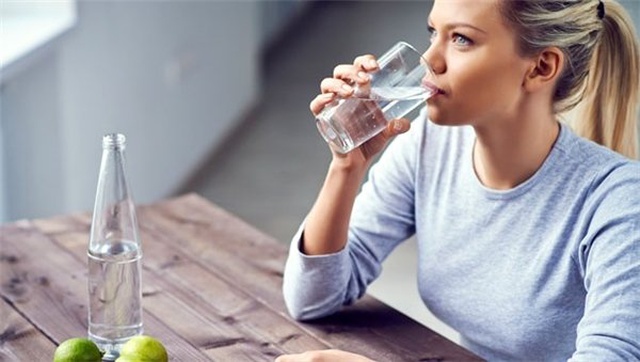 5 Tıp ve Spor Bilimi Uzmanı, Günde Ne Kadar Su İçmemiz Gerektiğini Açıkladı