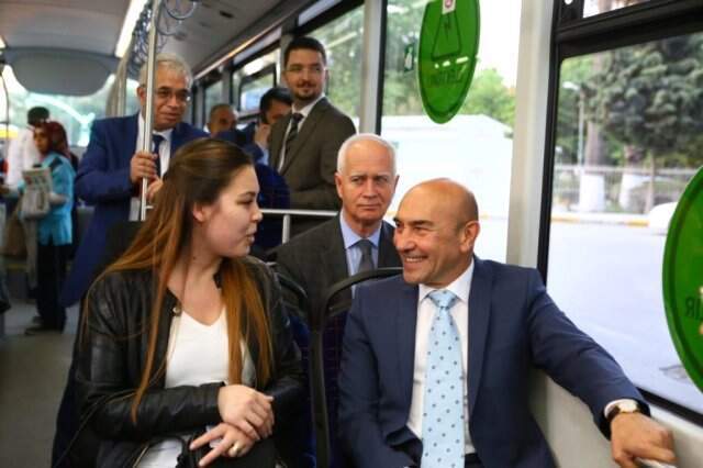 İzmir'de 'Halk Taşıt' Dönemi Başladı! Toplu Taşıma Yüzde 50 İndirimli Hizmet Veriyor İzmir'de