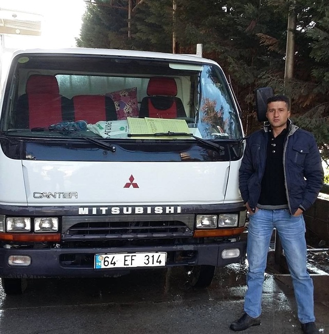 Borçları Yüzünden Bunalıma Girdi, Karısını Uykusunda Boğarak Öldürdü