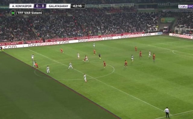 Konyaspor-Galatasaray Maçında Tartışmalı Penaltı Pozisyonu!