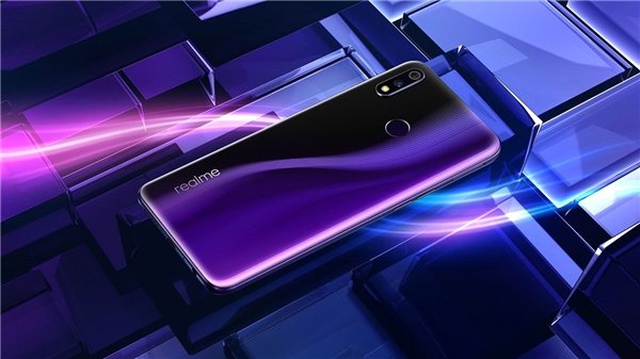 Realme 3 Pro'ya Süper Ağır Çekimi Getiren Güncelleme Yayımlandı