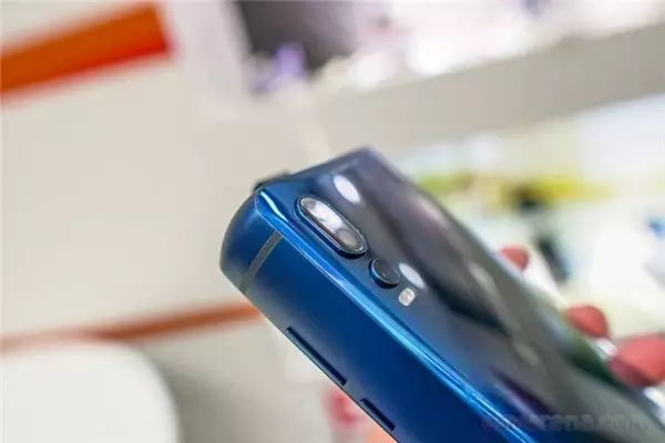 18.000 Mah Bataryalı Çerçevesiz Telefon, Yatırım Bulamadığı İçin Ertelendi