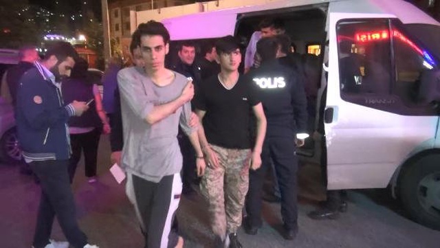Kız Meselesi Yüzünden İki Grup Birbirine Girdi! 2 Ölü, 1 Yaralı