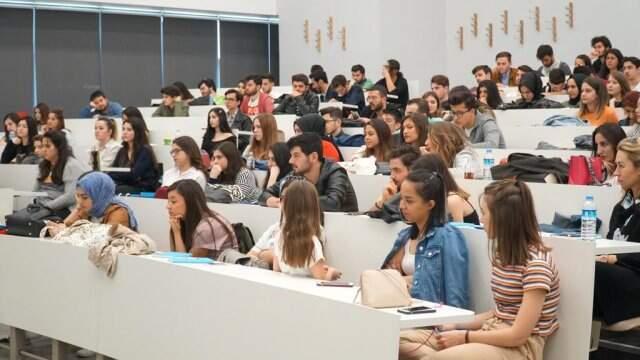 Medipol Üniversitesinde Marka ve İletişim Zirvesi