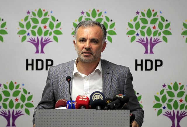 HDP'li Ayhan Bilgen, MHP'li Başkana İş Teklifinde Bulunacak