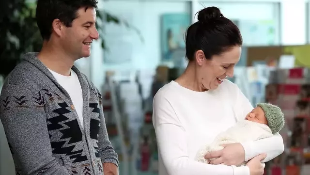 Yeni Zelanda Başbakanı Jacindaardern ve Beş Yıllık Erkek Arkadaşı Gayford Nişanlandı