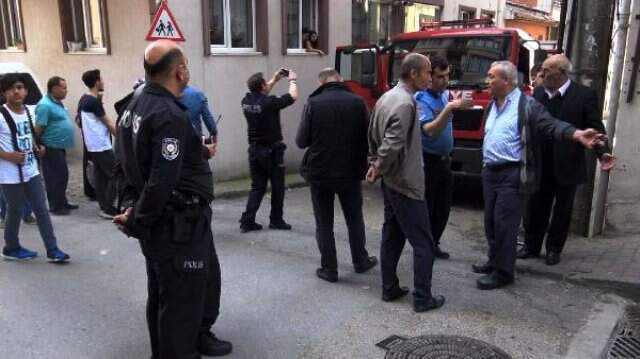 Kulak Kıllarını İspirto ile Temizlemek İsterken Felçli Eşini ve Kendisini Yaktı