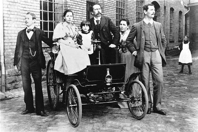 125 Yıl Önce Otomotiv Dünyasına Hükmeden İlk Seri Üretim Araç: Benz Velocipede