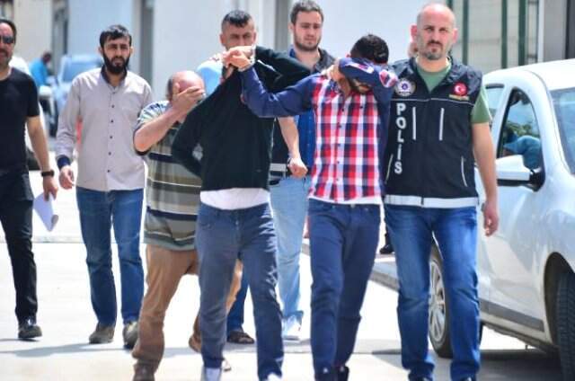 Adana'da Gözaltına Alınan Torbacıdan Gazeteciye: Güzel Çekin Televizyona Çıksın Adana'da Gözaltına Alınan Torbacıdan Gazeteciye: Güzel Çek Televizyona Çıksın