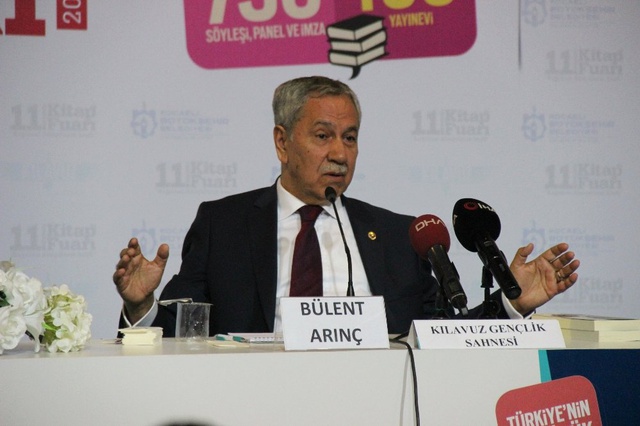 Bülent Arınç, Davutoğlu ve Gül'ün Yeni Parti Kuracağı İddiaları Hakkında Konuştu: Düşecek <a class='keyword-sd' href='/cinar/' title='Çınar'>Çınar</a> Yaprağına Bile Tahammülümüz Yok