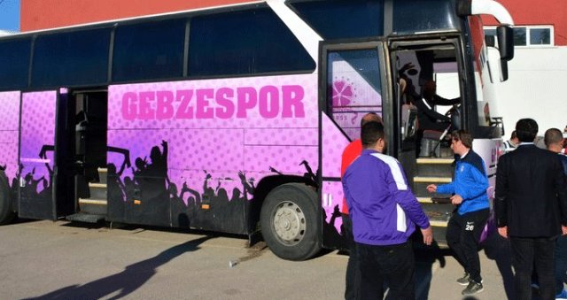 Gebzespor Küme Düşünce, Futbolcuları Statta Bıraktılar