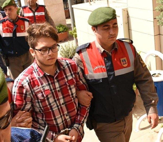 Babalarını Öldürüp Yakan Kardeşler Mahkemede Konuştu: Anneme Şiddet Uygulamasaydı Burada Olmayacaktık
