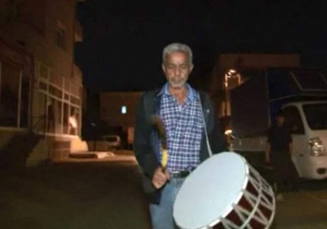 Davul Sesinden Rahatsız Olan Mahalle Sakini Davulcuyu 'Sizi Vururum' Deyip Tehdit Etti Davul Sesinden Rahatsız Olan Mahalle Sakini