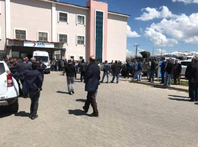 Dehşet Evi! Eşi ve 1 Yaşındaki Oğlunu Öldürdü, 2 Oğlunu Ağır Yaraladı