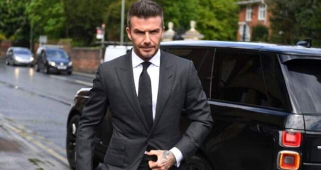 Direksiyon Başında Telefon Kullanan Beckham'a Ceza! Direksiyon Başında Telefon Kullanan Beckham'a Ceza!