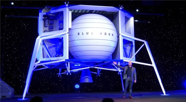 Jeff Bezos, Blue Origin'in Ay'a Gönderilecek Şahane Aracını Tanıttı