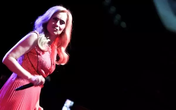 Şarkıcı Lara Fabian'ın Konser Öncesi İstekleri Pes Dedirtti