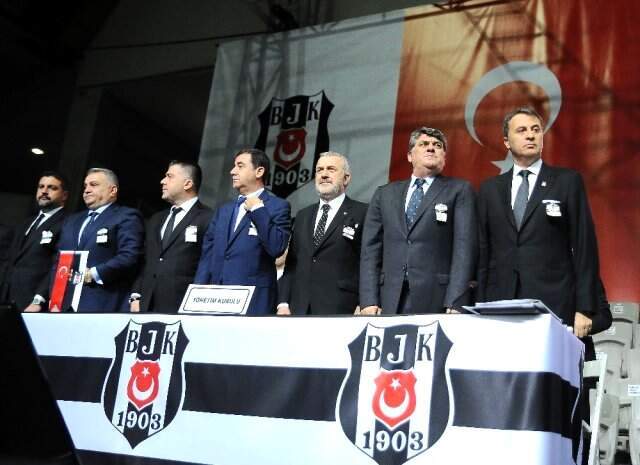 Beşiktaş'ın Borcu 2 Milyar 423 Milyon 706 Bin TL Beşiktaş'ın Borcu 2 Milyar 423 Milyon 706 Bin TL
